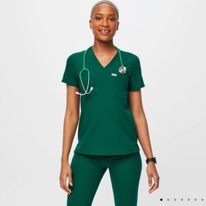Figs Hunter Green Scrub Set